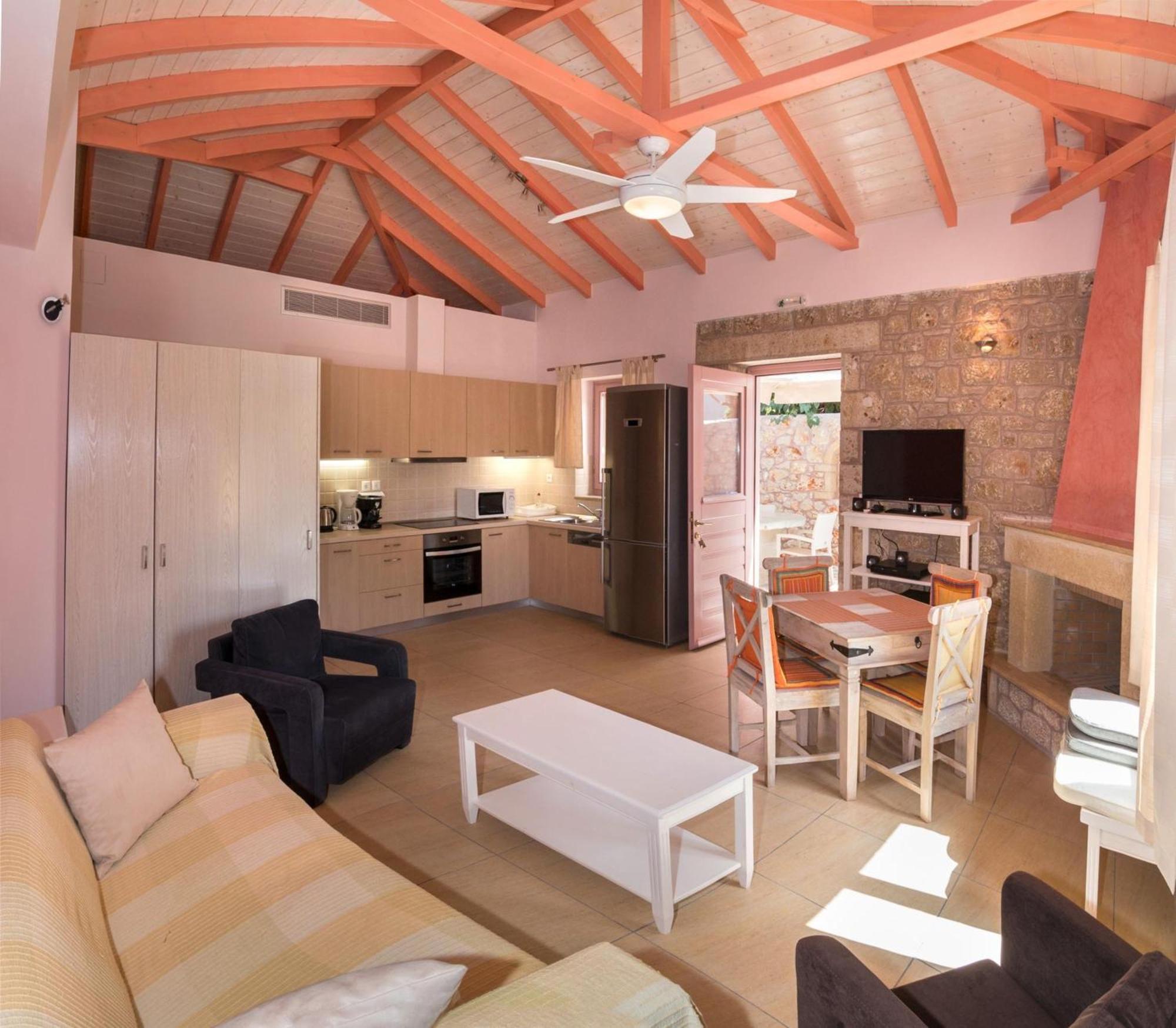 Athena'S Cottage Stoupa Bagian luar foto